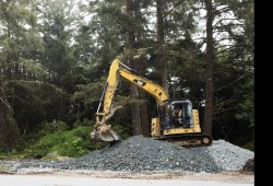 Construction for the ʔapsčiik t̓ašii while it took place in front of Long Beach, within the Pacific Rim National Park Reserve, near Tofino, on August 25, 2020. (Photograph by Melissa Renwick)