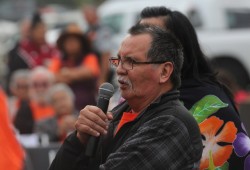 Tseshaht Councillor Richard Watts welcomes the Gitxsan members to his First Nation’s territory.