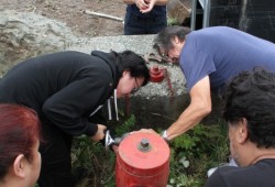 Training from the First Nations Emergency Services included the use of fire hydrants.