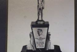 In 1962 Watts was awarded the Tom Longboat Award, an annual accolade that recognizes Indigenous athletes for their contributions to sport in Canada. 