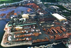For over 80 years the Somass sawmill operated on Port Alberni's waterfront. Pictured is the site in 1989, when 620 people were employed over three daily shifts. (MacMillan Bloedel photo)