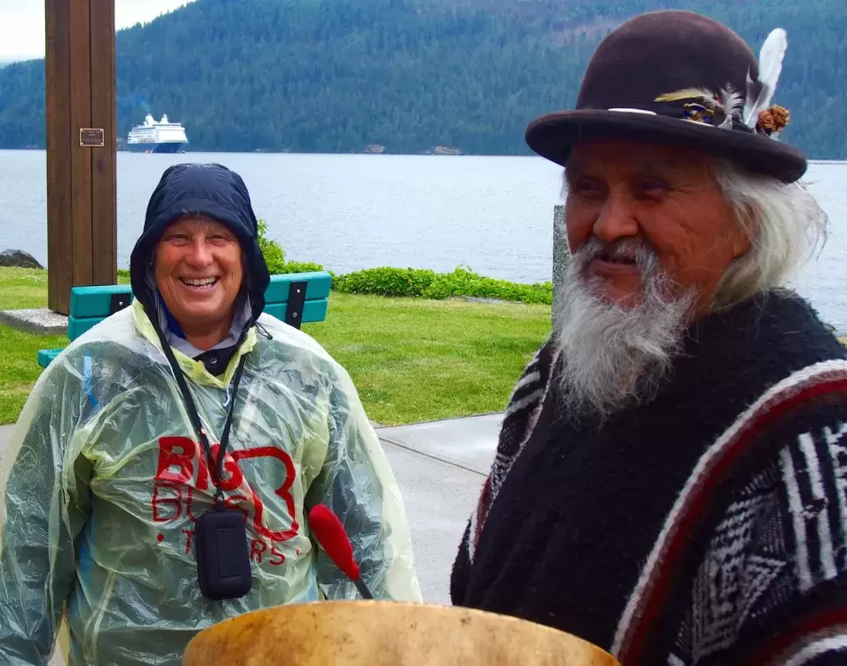 Maasdam passengers who ventured ashore in Port Alberni two season ago received a warm welcome. (Mike Youds photo) 