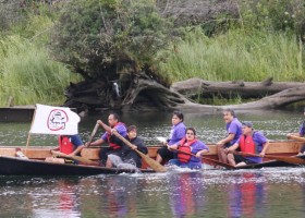 Tla-o-qui-aht canoe